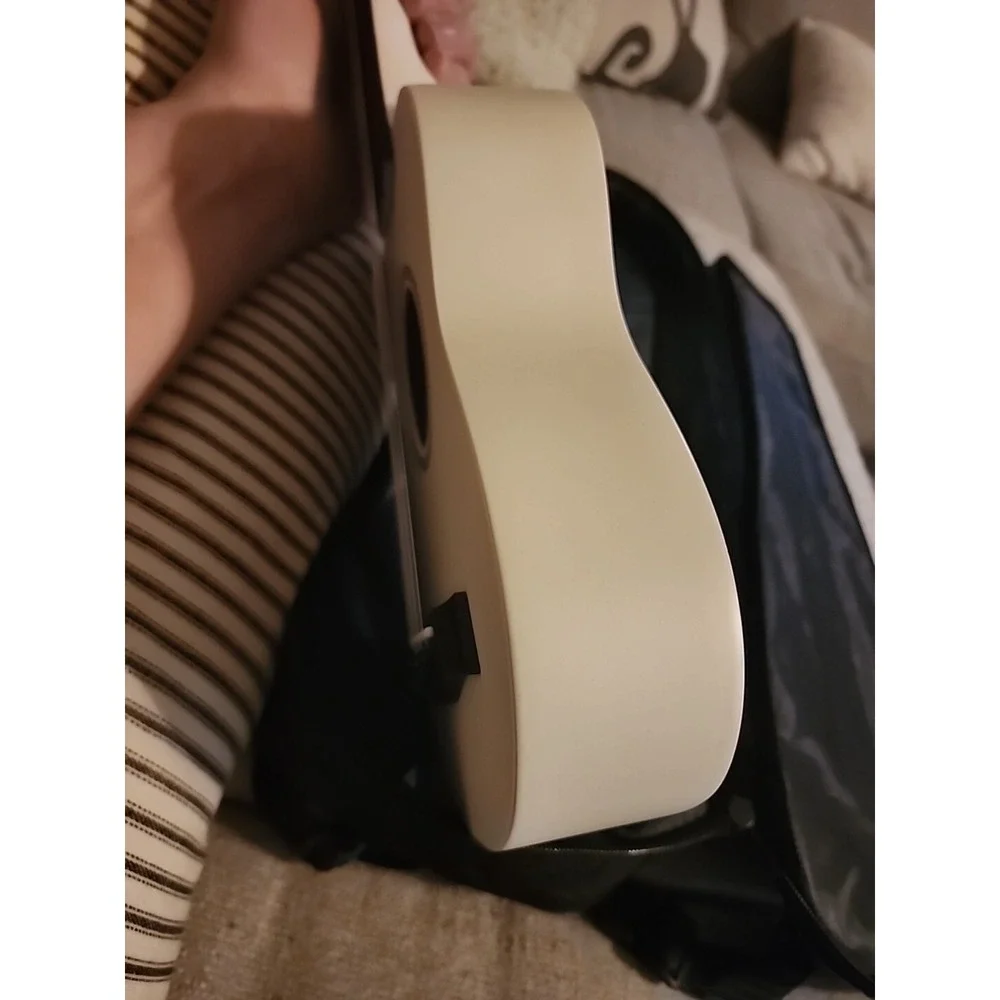 Not Home Ukulele With Case 23 Inch Wooden White Ukulele Model UK21